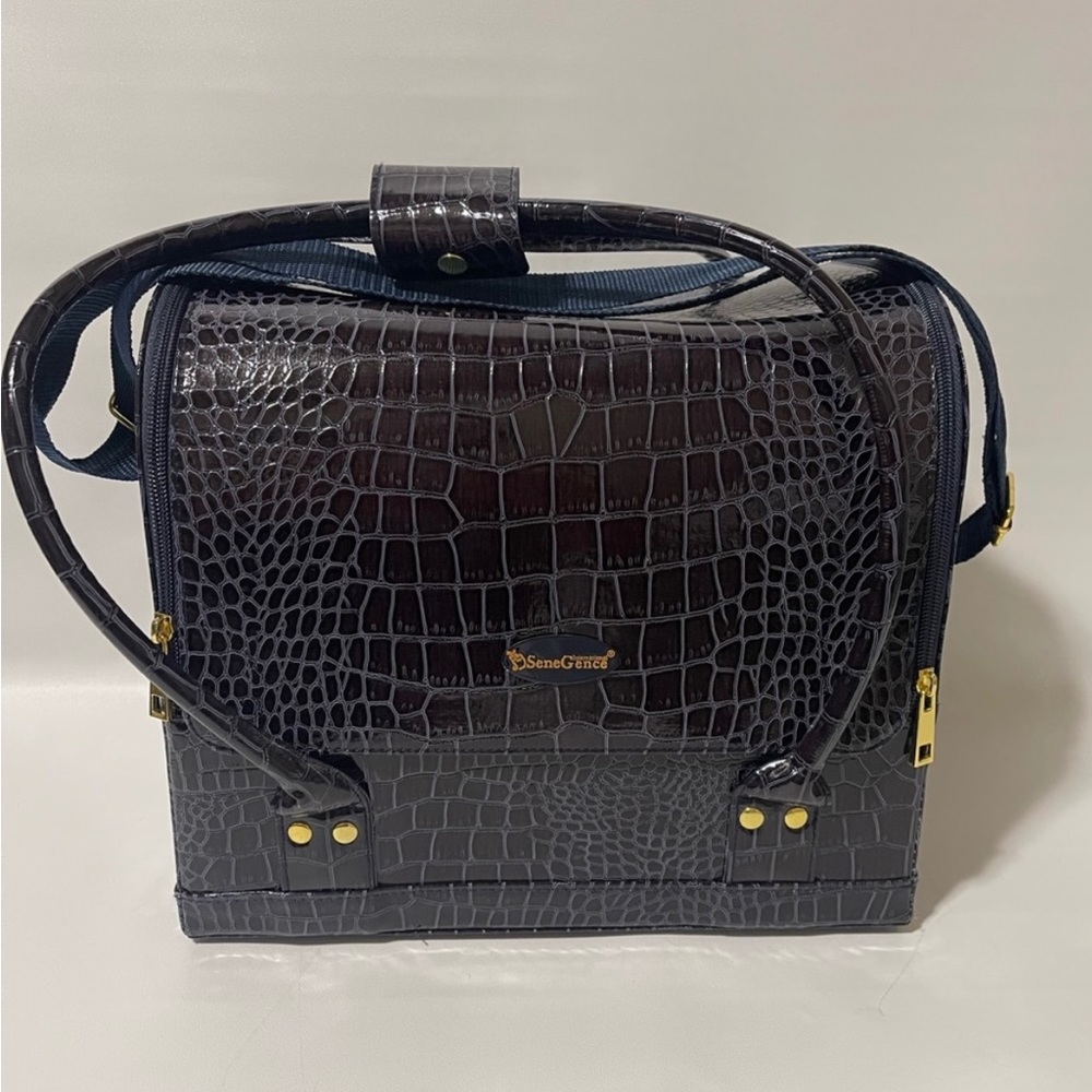SeneGence extra large makeup case